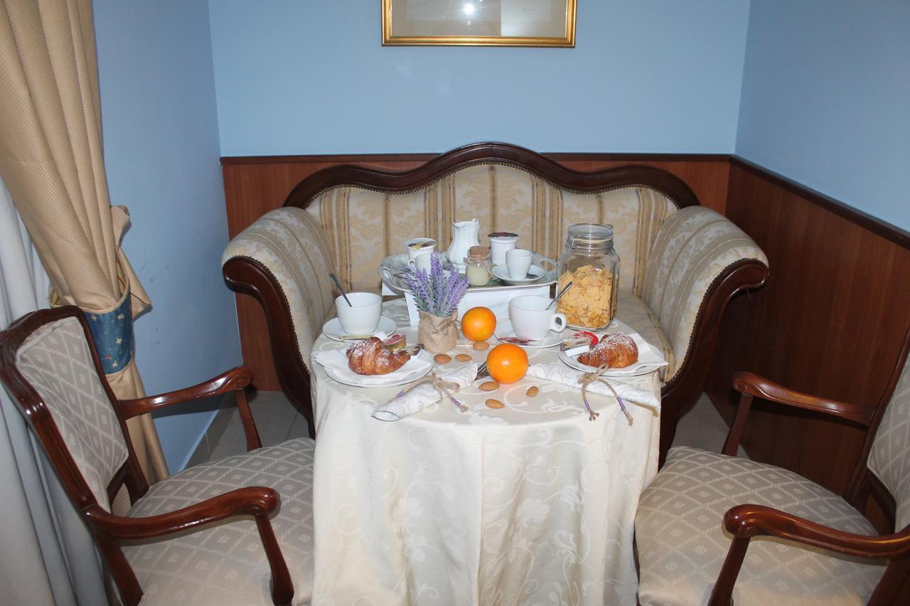 Hotel Malaga Avellino Buitenkant foto