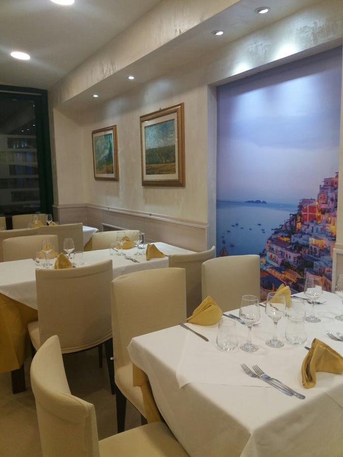 Hotel Malaga Avellino Buitenkant foto