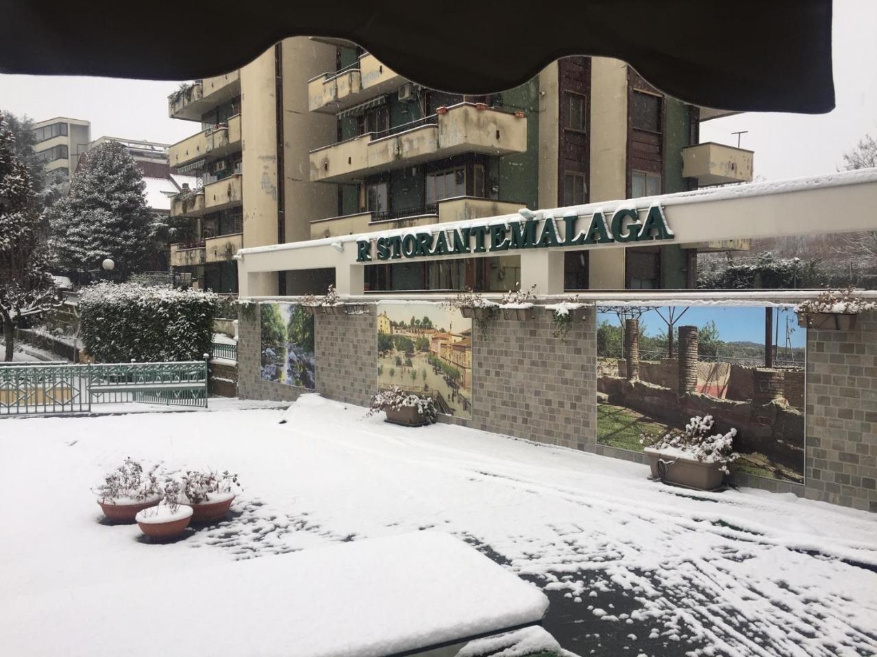 Hotel Malaga Avellino Buitenkant foto