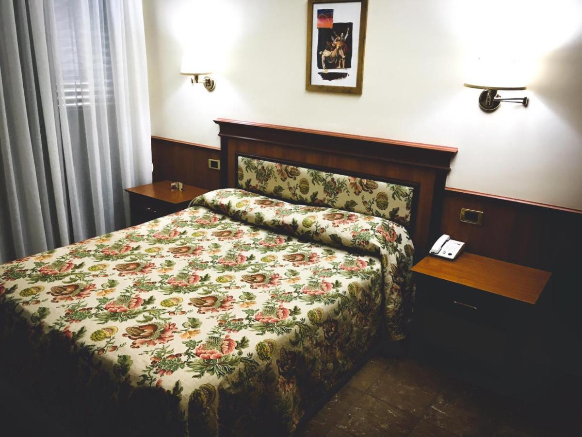 Hotel Malaga Avellino Buitenkant foto